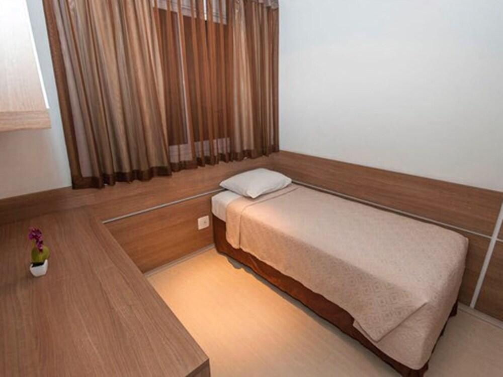 Dali Residence Hotel 4*